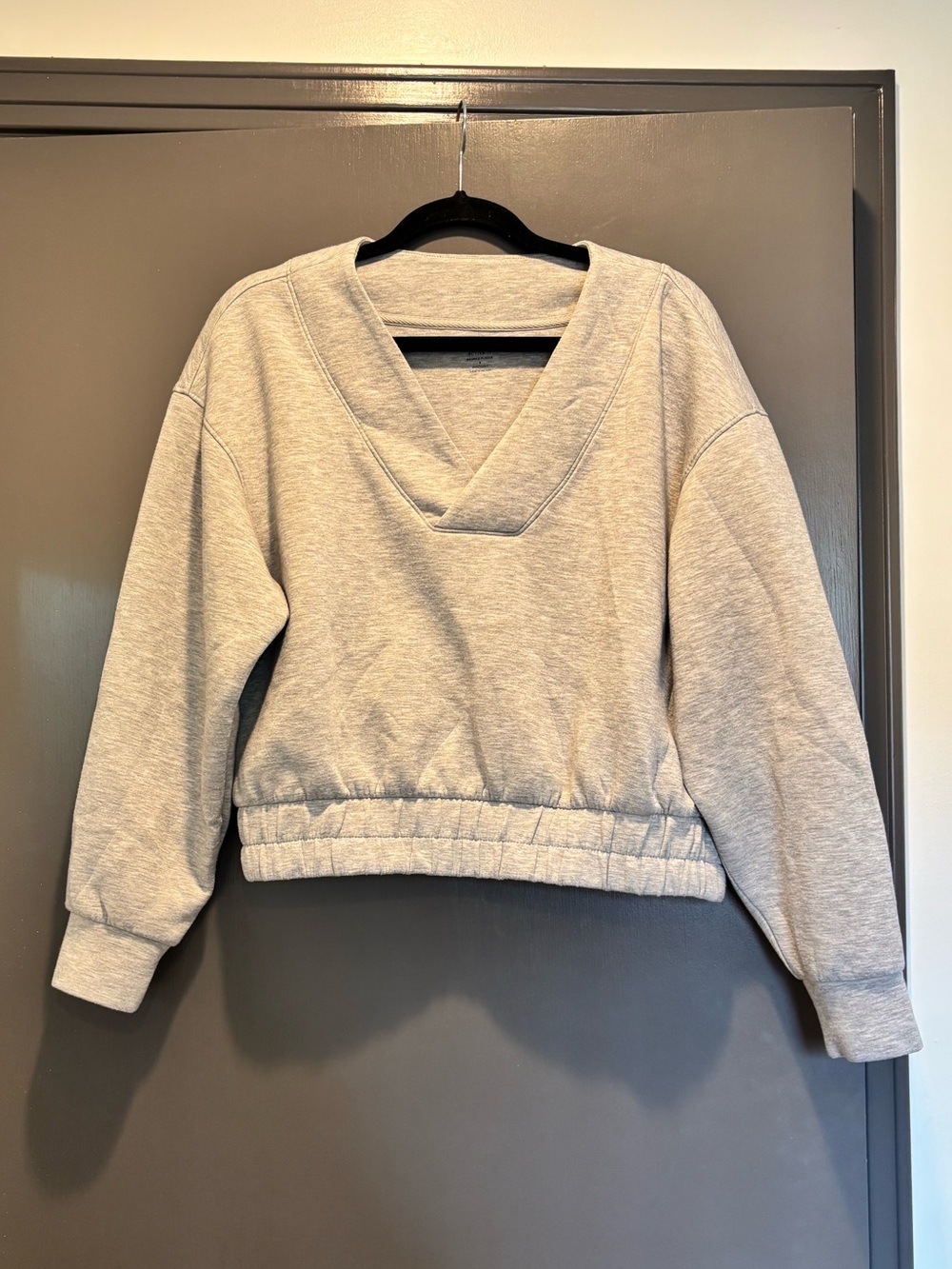 Old Navy Light Gray V-Neck Cropped Sweatshirt
